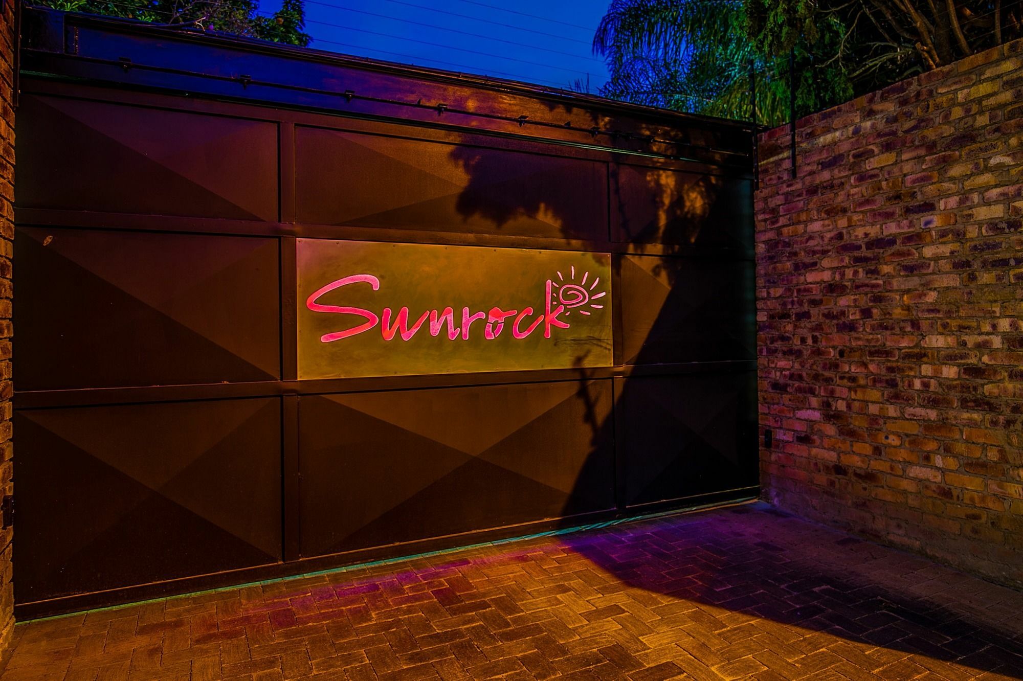 Sunrock Guesthouse Кемптон-Парк Экстерьер фото